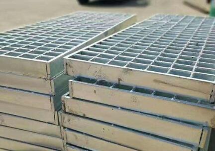 常見(jiàn)的四種鋼格柵板有不同之處 常見(jiàn)的四種鋼格柵板有不同之處